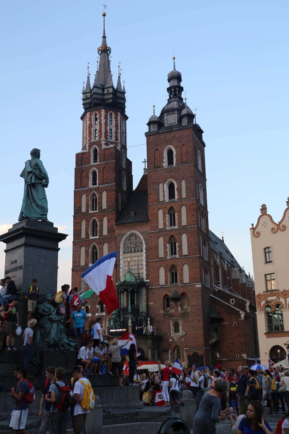 A Basílica de Santa Maria é um ponto turístico obrigatório para se visitar na Cracóvia! Descubra o que fazer na cidade nesse post!