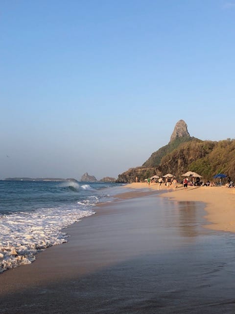 Praias de Fernando de Noronha Cacimba